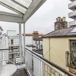 Temple Bar Apartments - Crow Street 22
