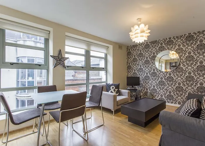 Temple Bar Apartments - Crow Street 22